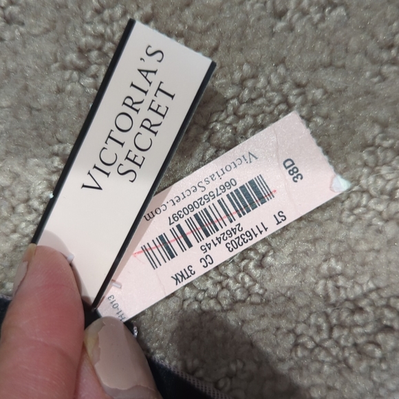 Victoria secret lace bra - Picture 4 of 5